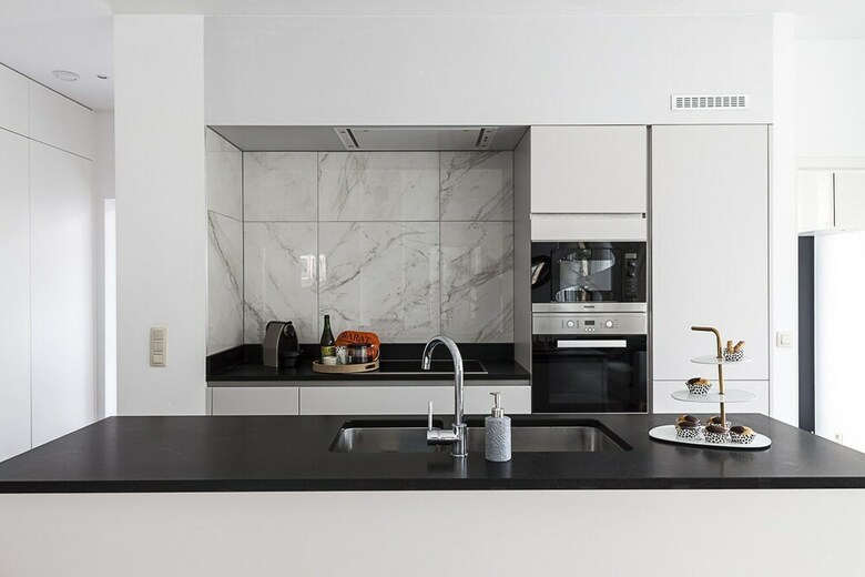 Apartamentos Unit 1 - Stylish Smart Home With Jacuzzi & Private Parking