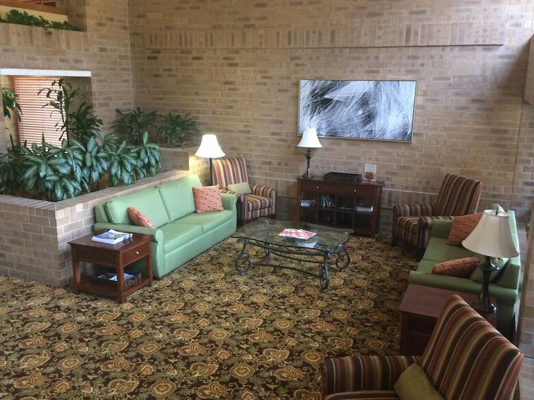 Hotel Clarion Inn & Suites Central I-44