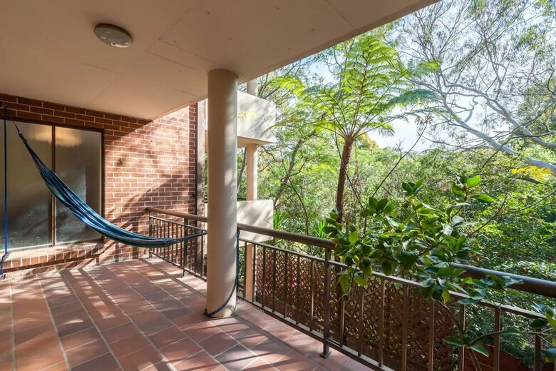 Bright 3 Bedroom Apartment In Leafy Artarmon