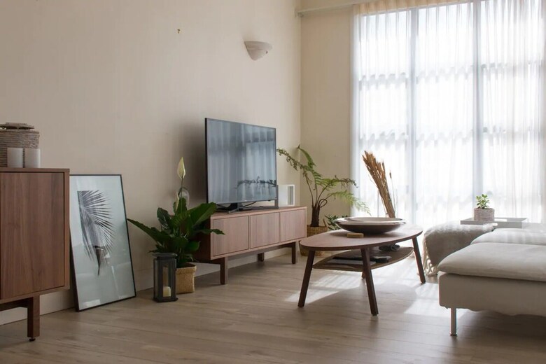 2 Bedroom Penthouse Apartment With Harbour Views