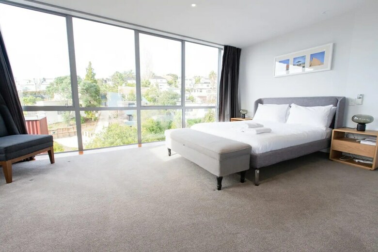 Luxury 4 Bedroom Home With Private Cinema