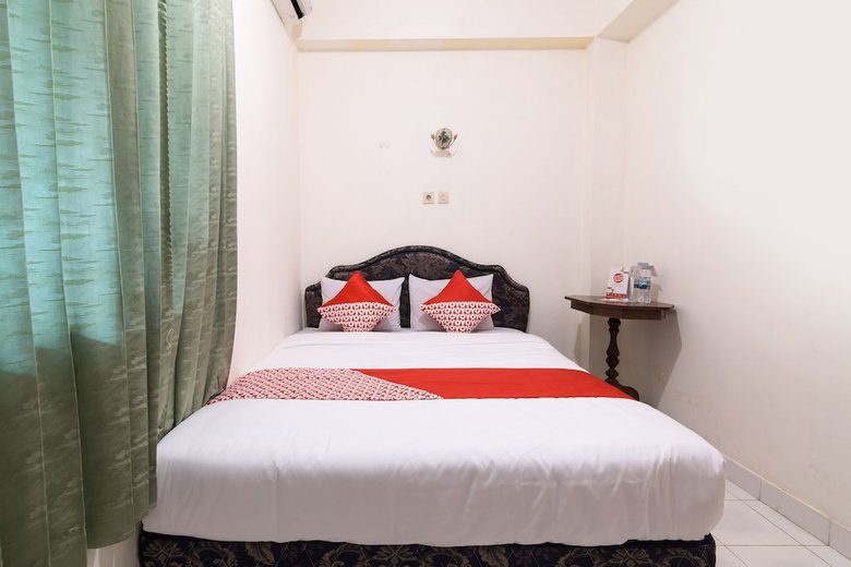 Hostal Oyo 1412 Hotel Prayogo III