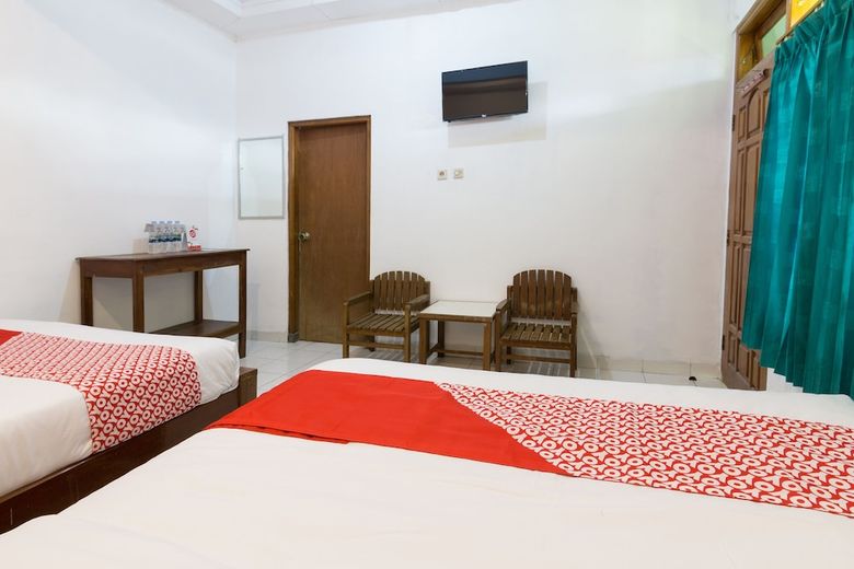 Hostal Oyo 1412 Hotel Prayogo III