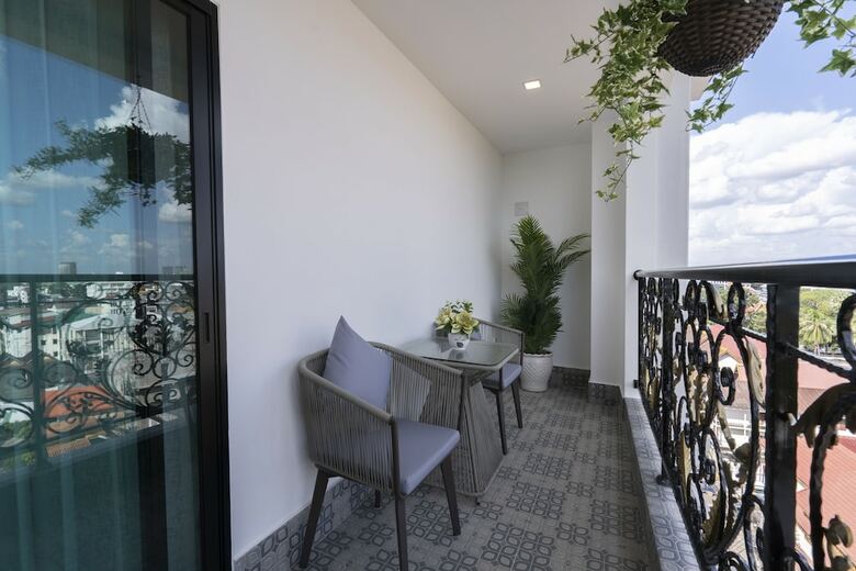 Surestay Hotel By Best Western Vientiane