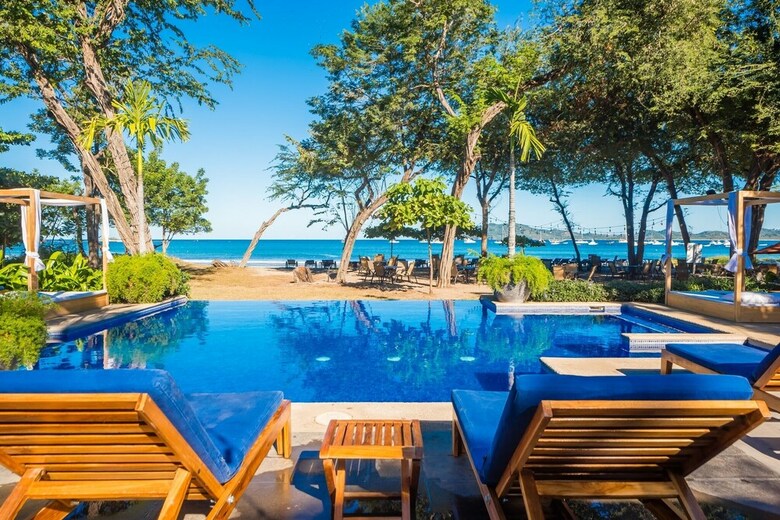 Jet Luxury At Langosta Beachresortvillas