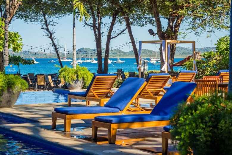 Jet Luxury At Langosta Beachresortvillas