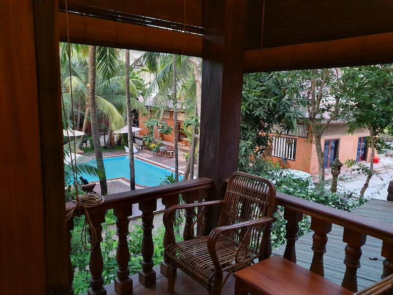 Sam Moon's Hotel Angkor Wooden House