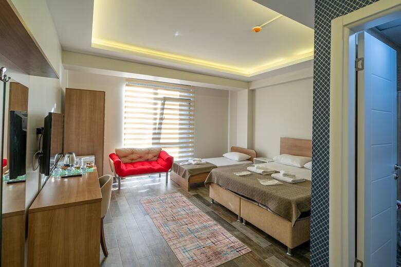 Sist 34 Suit Hotel
