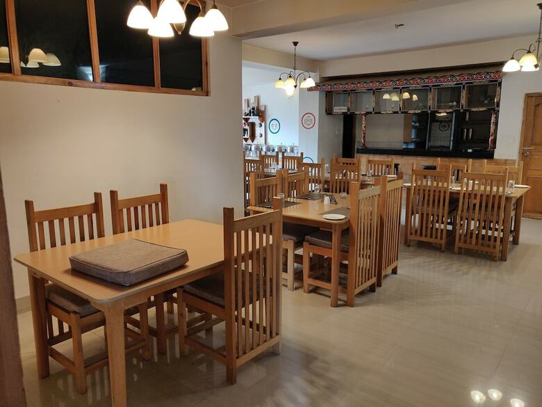Hotel Thori Resort