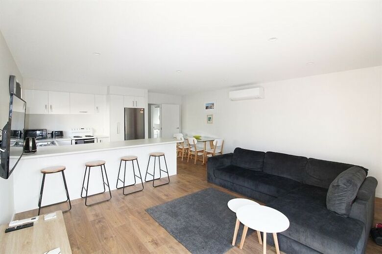 Frederick Apartment By The Stadium
