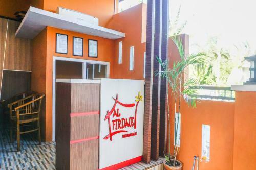 Hotel Oyo 1594 Al Firdausi Residence