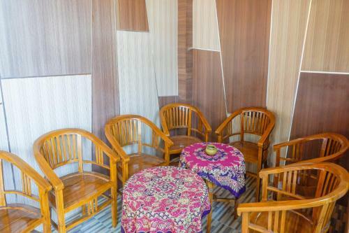 Hotel Oyo 1594 Al Firdausi Residence