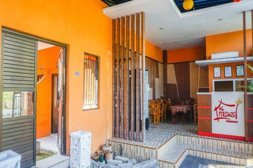 Hotel Oyo 1594 Al Firdausi Residence
