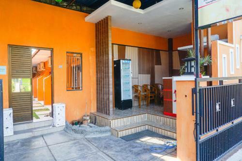 Hotel Oyo 1594 Al Firdausi Residence