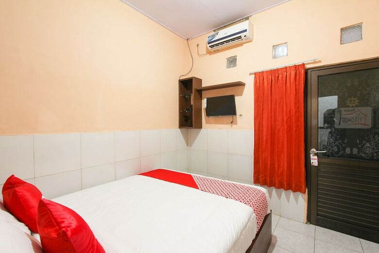 Hotel Oyo 1594 Al Firdausi Residence