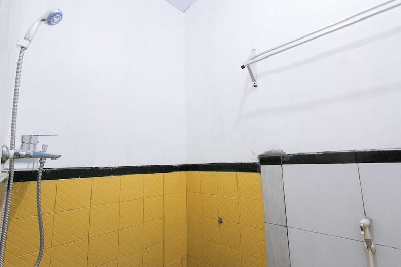 Hotel Oyo 1594 Al Firdausi Residence