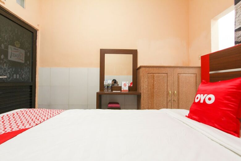 Hotel Oyo 1594 Al Firdausi Residence