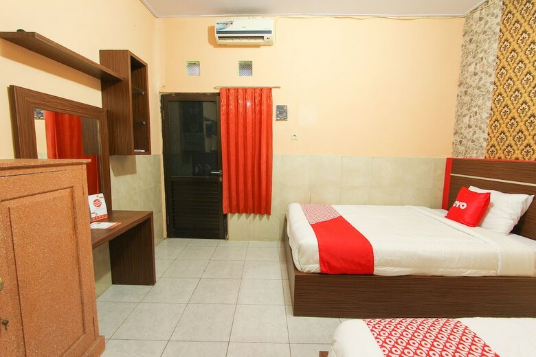 Hotel Oyo 1594 Al Firdausi Residence