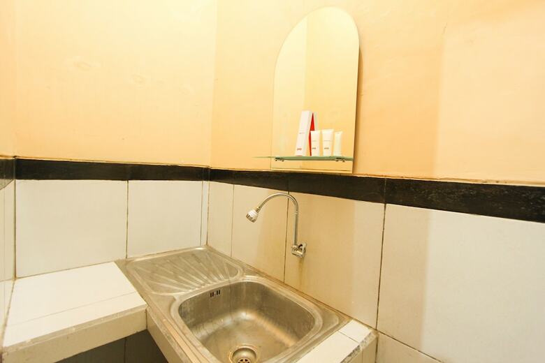 Hotel Oyo 1594 Al Firdausi Residence