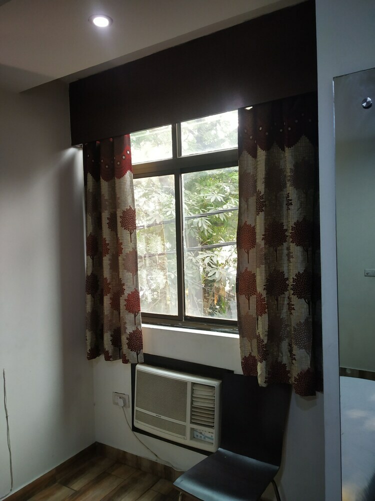 Hotel Adb Rooms Glance Inn Laxmi Nagar