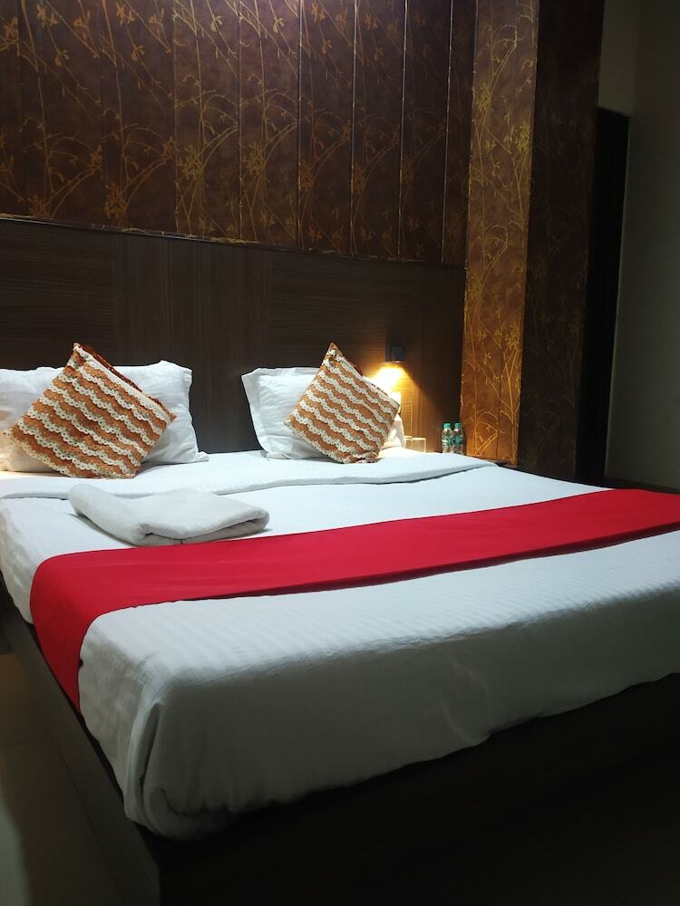 Hotel Adb Rooms Glance Inn Laxmi Nagar