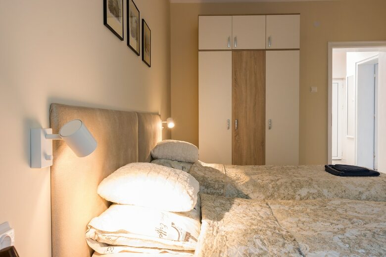 Fm Deluxe 2-bdr Apartment - Bright And Cozy