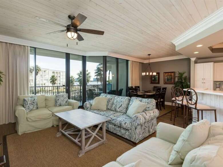 Phoenix On The Bay 2208 By Meyer Vacation Rentals