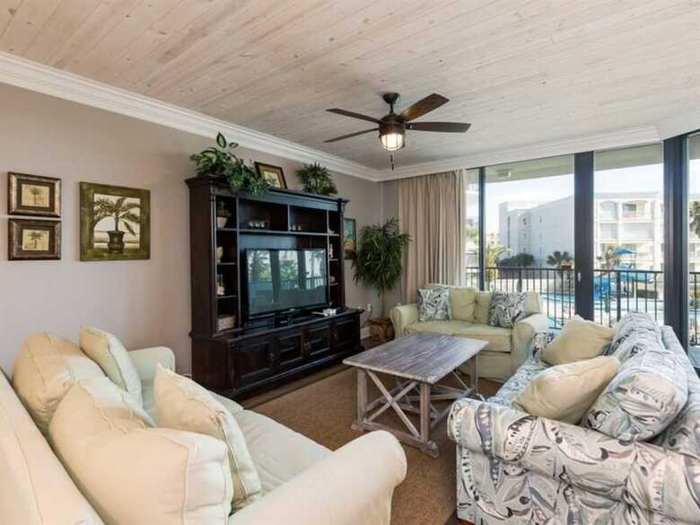 Phoenix On The Bay 2208 By Meyer Vacation Rentals