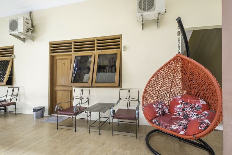 Hotel Oyo 2121 Pondok Nazwa
