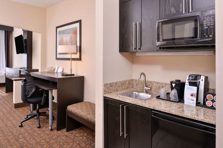 Hotel Holiday Inn Express Topeka West I-70 Wanamaker