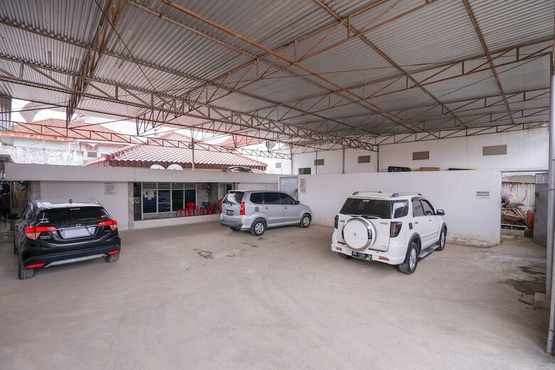 Hotel Oyo 1868 Penginapan Sekip