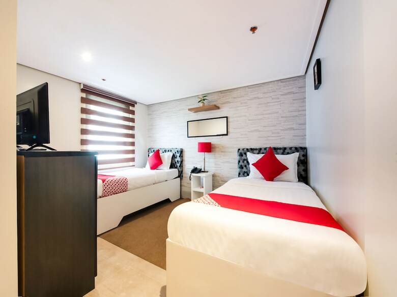 Hotel Oyo 492 Sunset View Ridge Residences