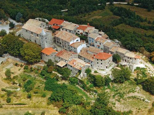 Villa Hum 1