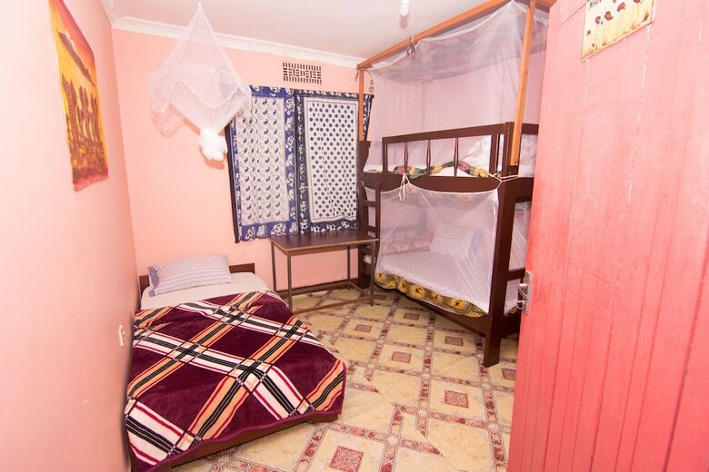 Hostal First Point Arusha Hostel