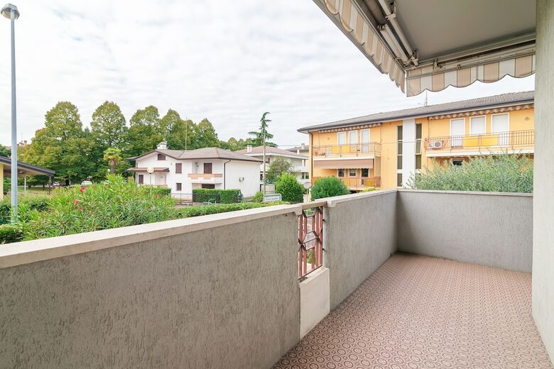 Torre Roomy Apartment