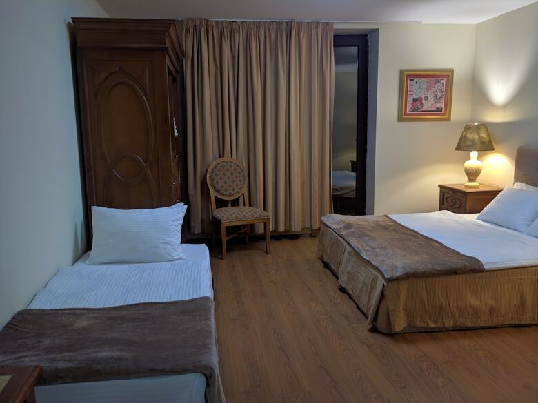 Shino Hotel