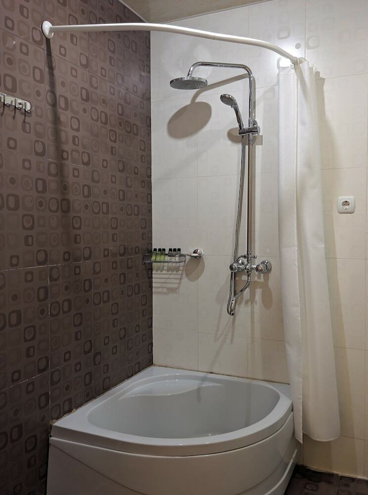 Shino Hotel