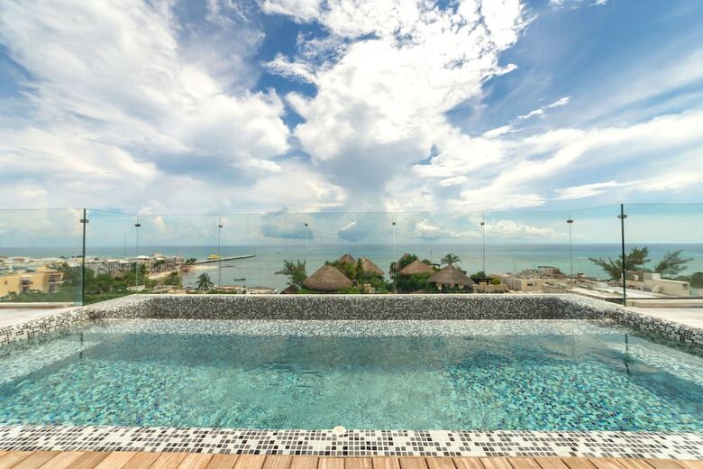 Aparthotel Singular Joy Vacation Rentals