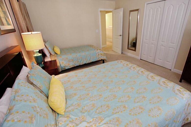 Luxury 5 Bedroom Pool Home In Paradise Palms Resort