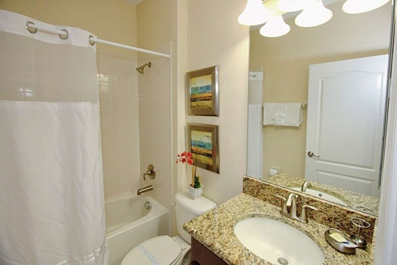 Luxury 5 Bedroom Pool Home In Paradise Palms Resort