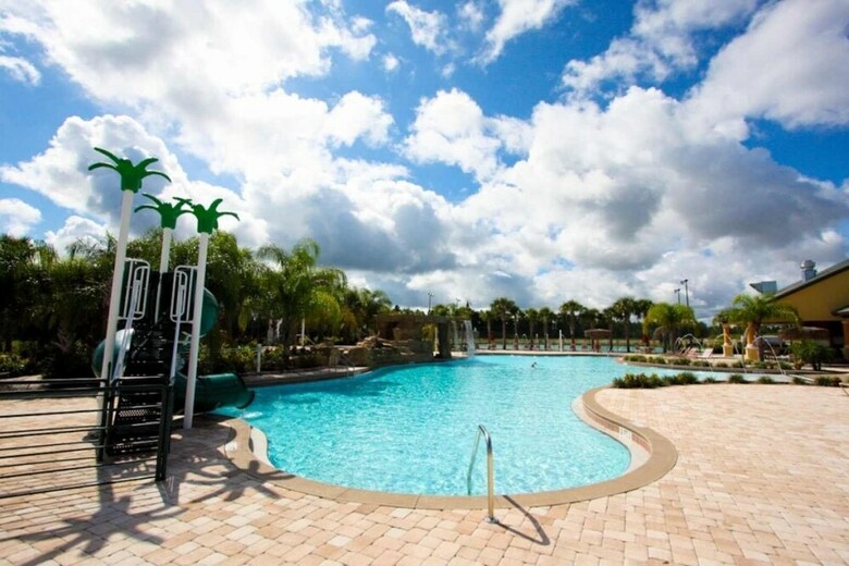 Luxury 5 Bedroom Pool Home In Paradise Palms Resort