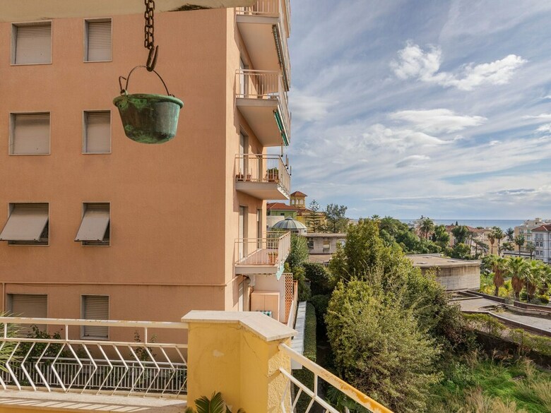 Sophisticated Apartment In Sanremo With Balcony