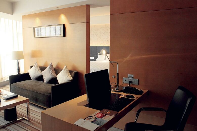 Grandskylight Hotel