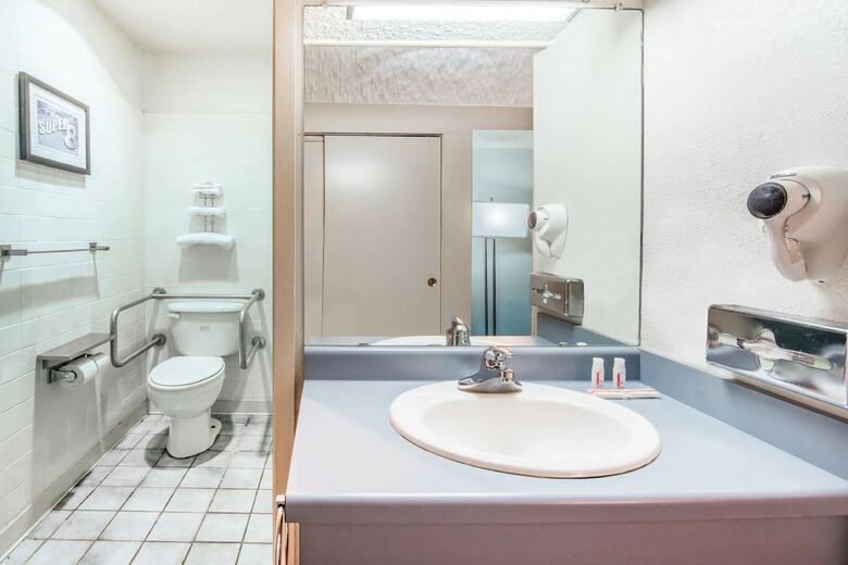 Republic Hotel Of Ozona