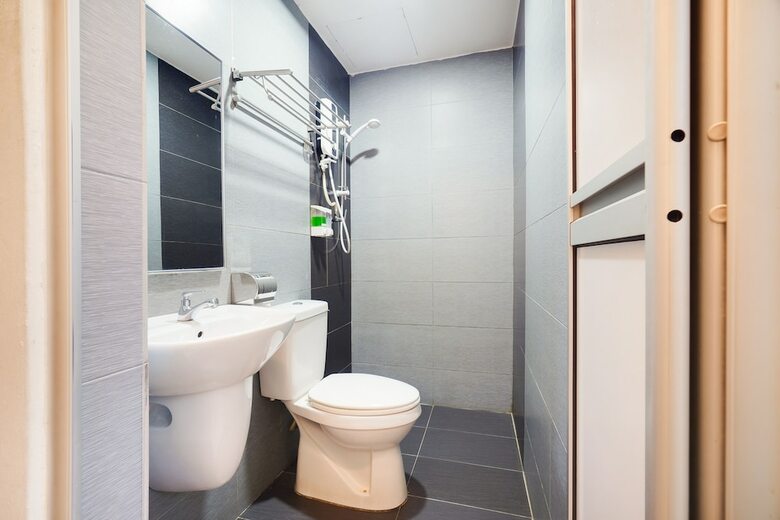 Oyo 89683 Gm Holiday Hotel Permai Jaya
