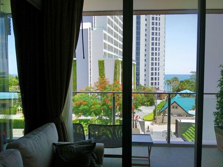 North Beach Private Residence & Resort