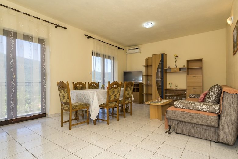 Apartment Ivo