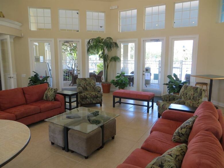 Peaceful 5 Bedroom Pool Home In Windsor Palms Resort
