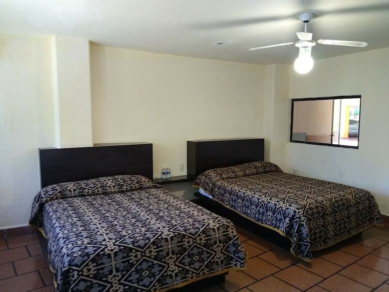 Hotel Suites Zapata
