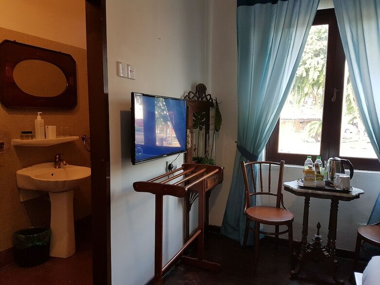 Heeren House By Signature Puzzle Hotel